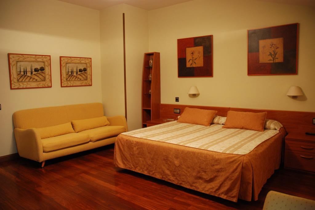 Hostal Los 5 Pinos — Fotos 2